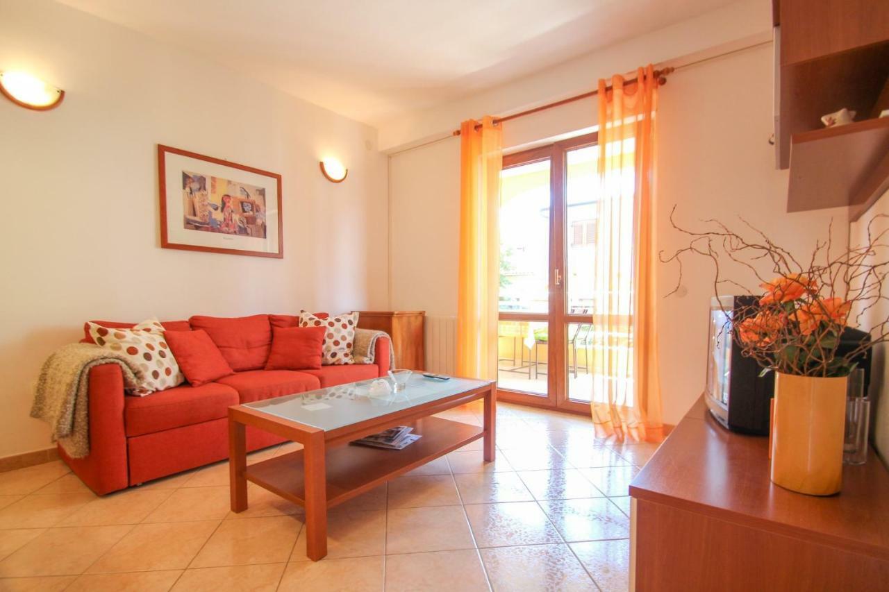 Alenka Orange Apartment Novigrad  ภายนอก รูปภาพ